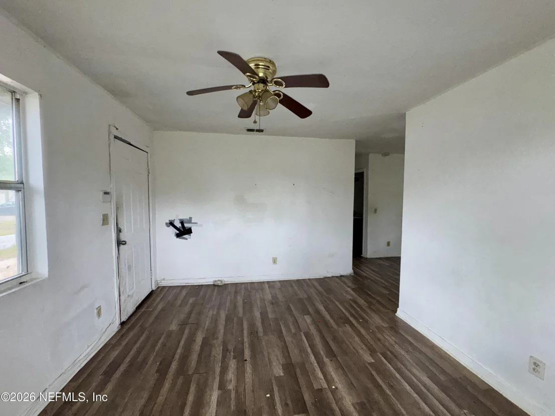 Photo of 2051 FRANK E Avenue