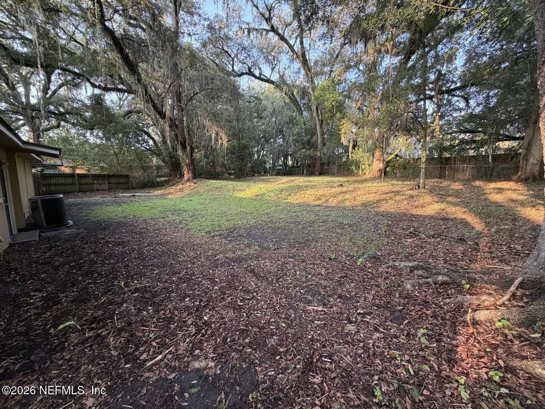 Photo of 6880 TINKERBELL Lane