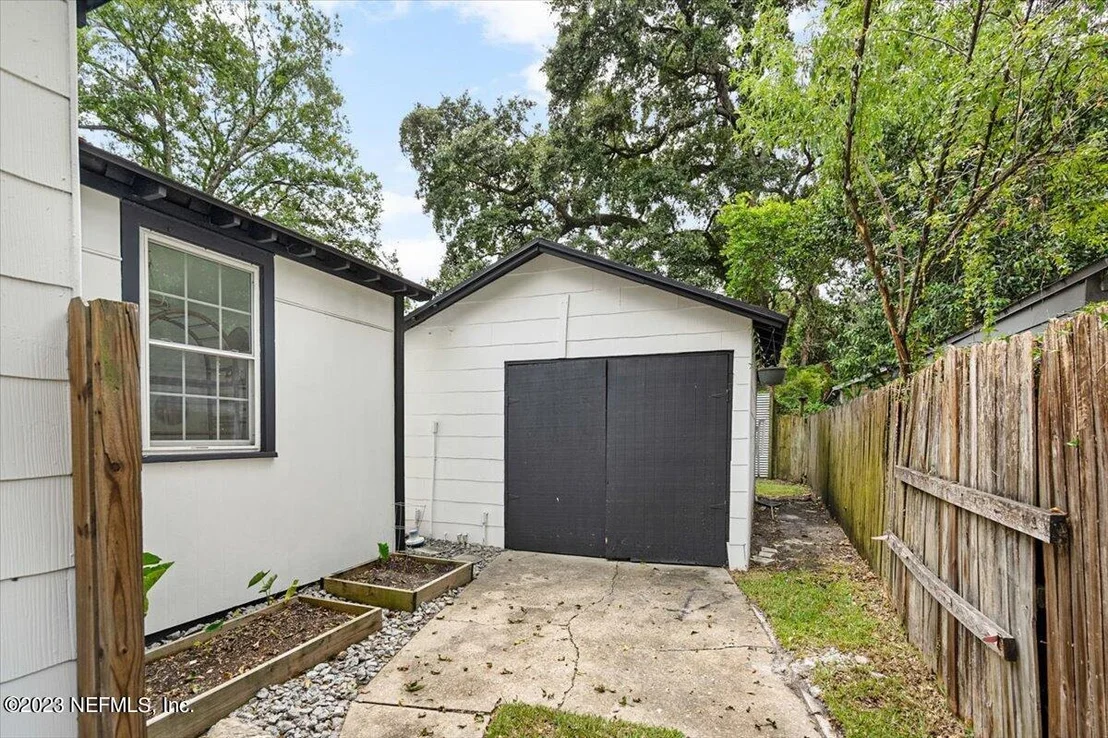 Photo of 4632 CRESCENT Street