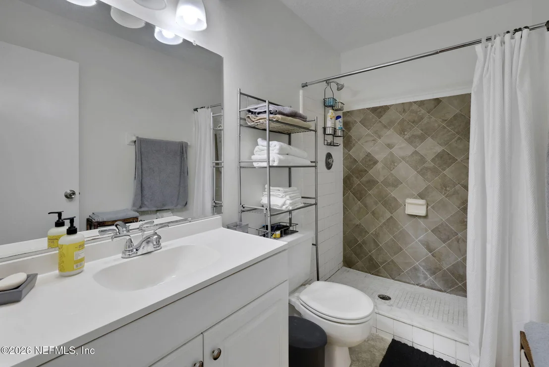 Photo of Unit 1002 at 85 DEBARRY Avenue