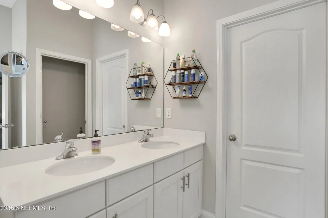 Photo of 1208 CASTLE TRAIL Drive