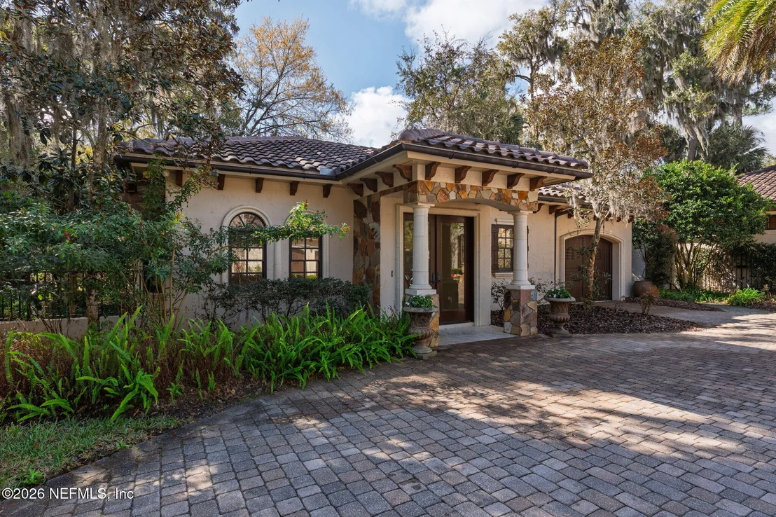 Photo of 24733 HARBOUR VIEW Drive