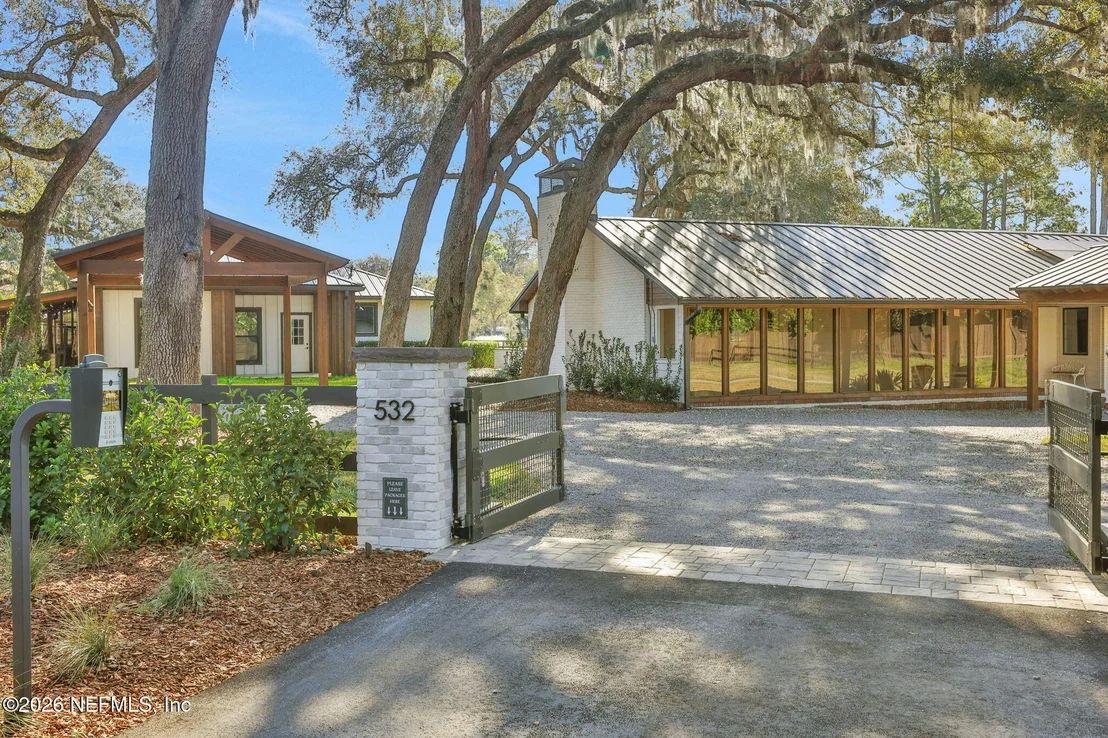 Photo of 532 MOONSHINE Drive