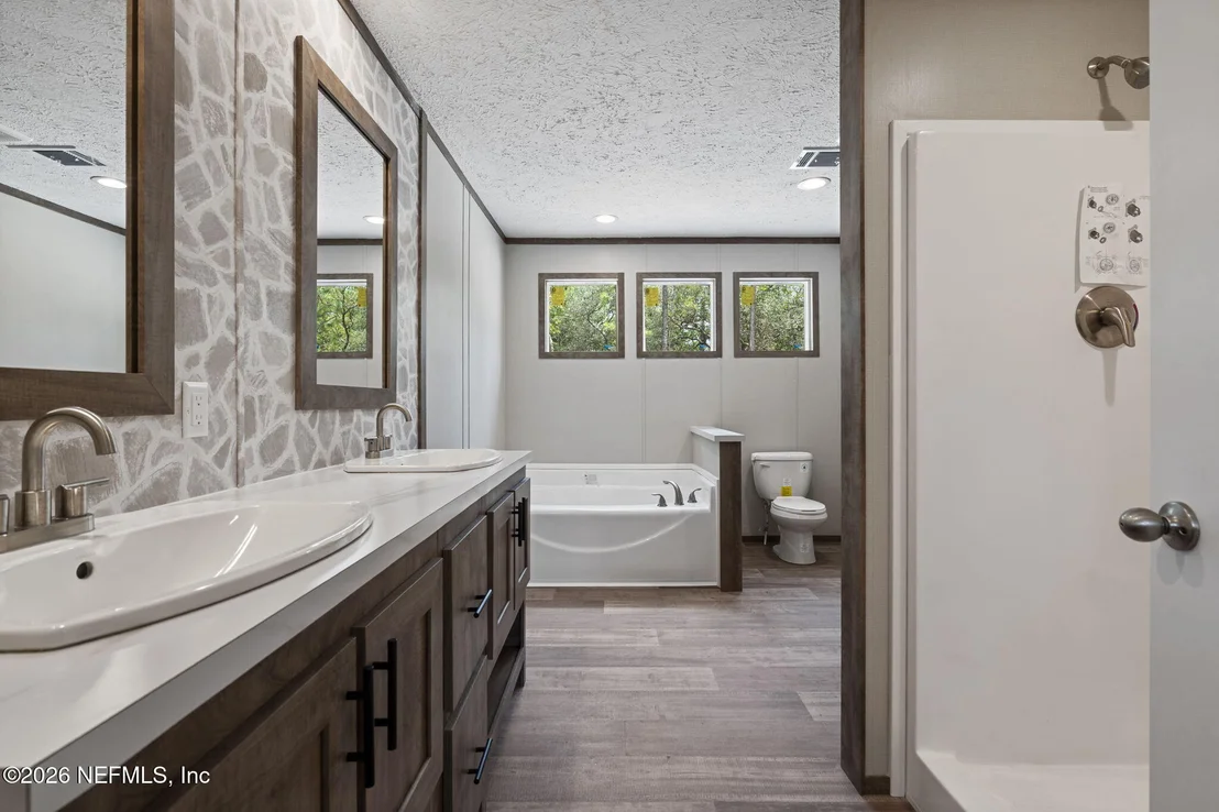 Photo of 7607 OAK FOREST Road