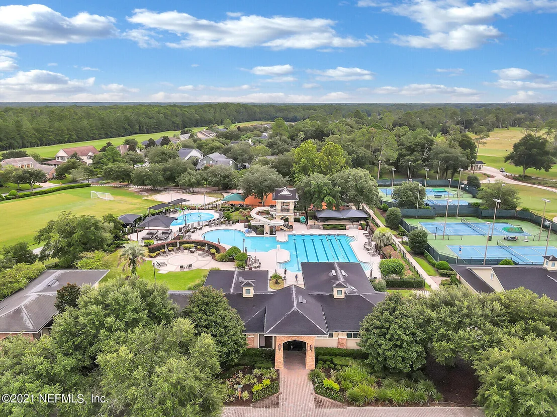Photo of 724 EAGLE POINT Drive