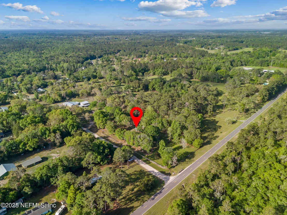 Photo of 812 JONATHAN Road