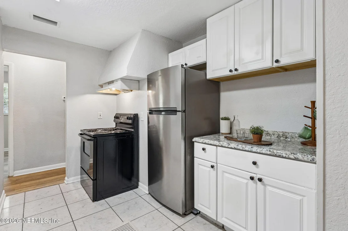 Photo of 2965 SUNSET Street