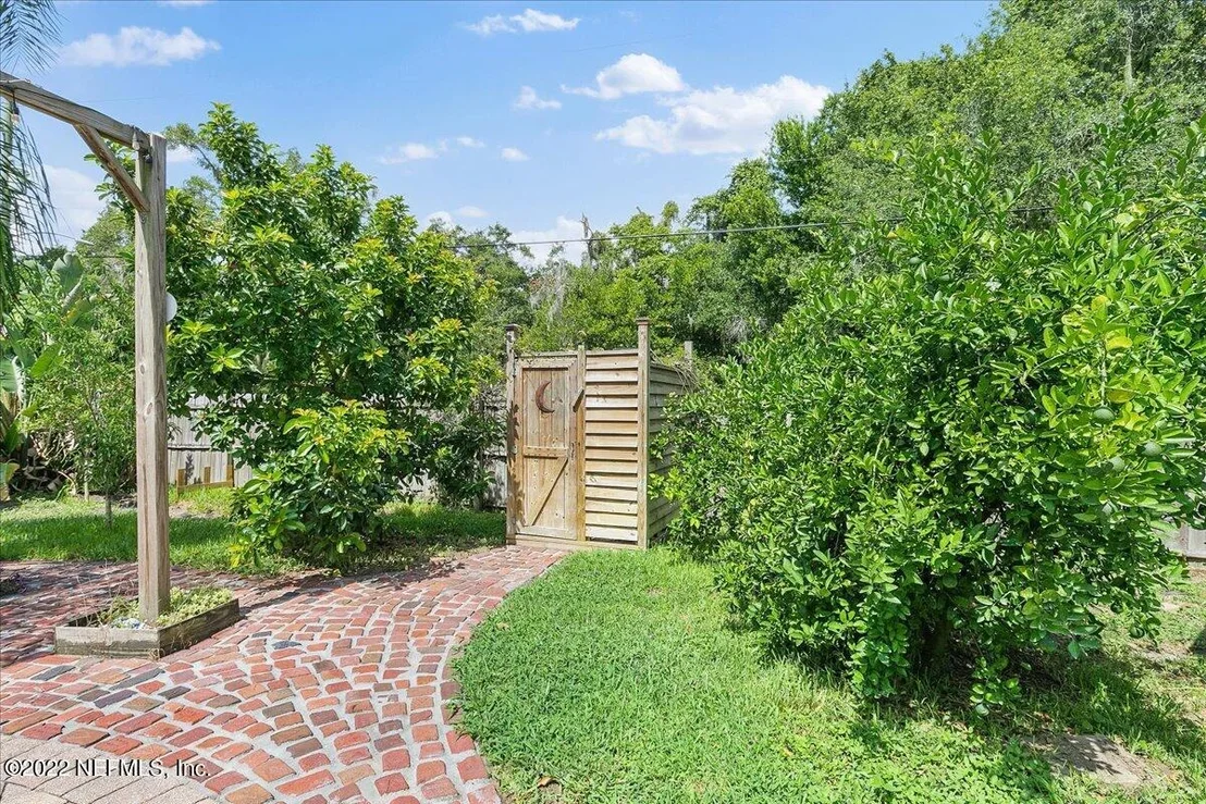 Photo of 2704 LORETTO Road