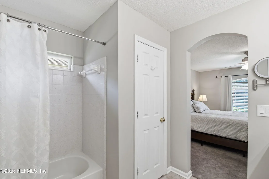 Photo of 920 OAK ARBOR Circle