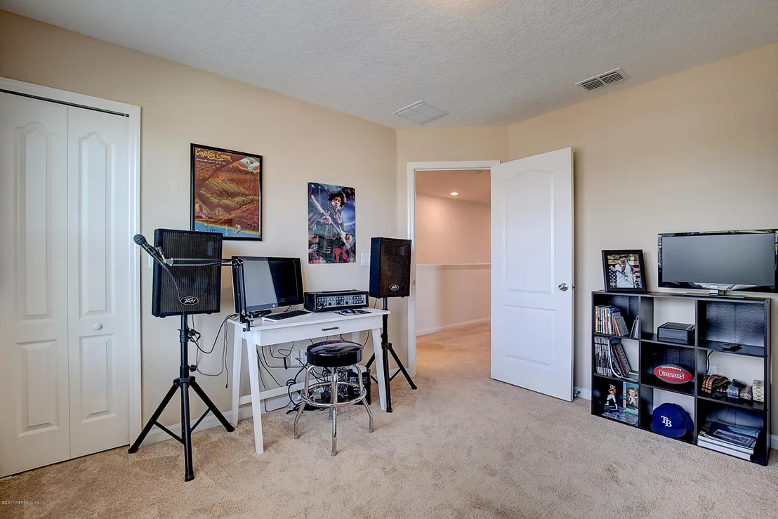 Photo of 112 BLUFFTON Court