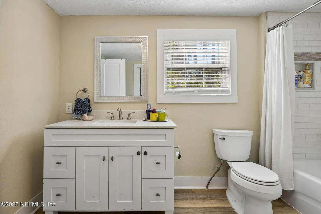 Photo of 8224 HALL Lane