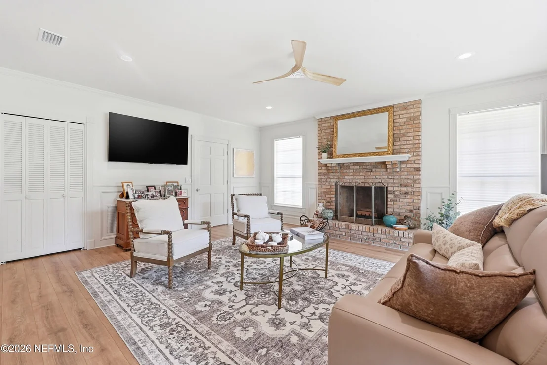 Photo of 8127 MIDDLE FORK Lane