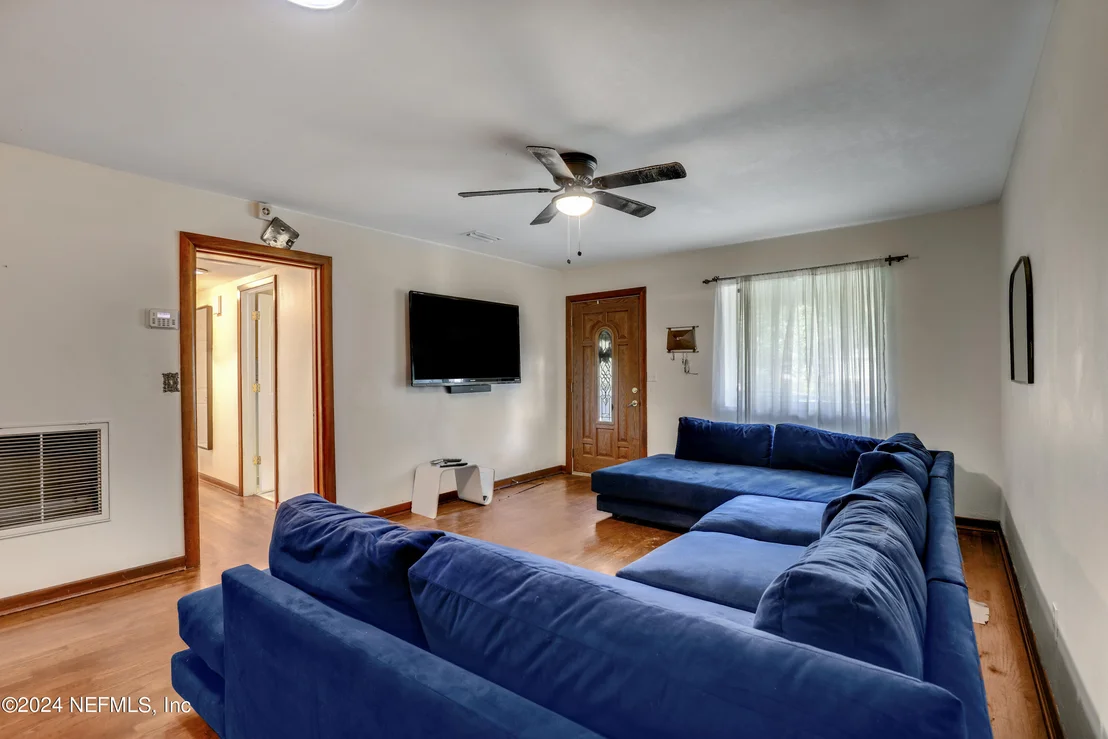 Photo of 2401 CALADIUM Road