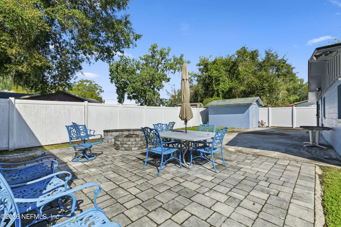 Photo of 9716 DEVONSHIRE Boulevard