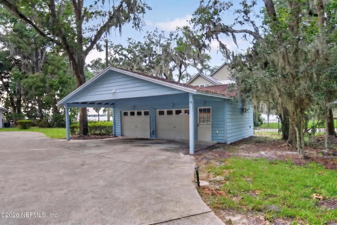 Photo of 13062 MANDARIN Road