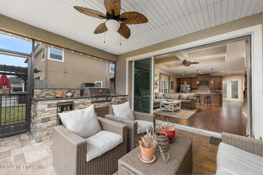 Photo of 212 ELLSWORTH Circle