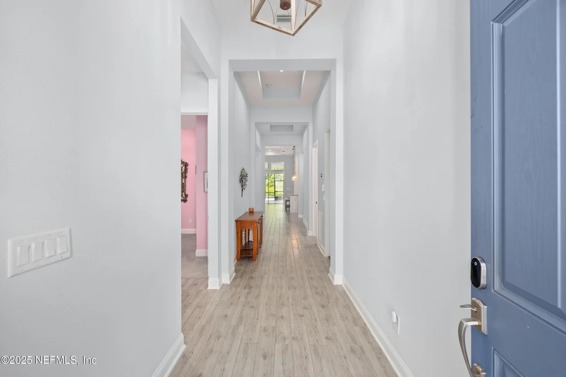 Photo of 162 PARKBLUFF Circle