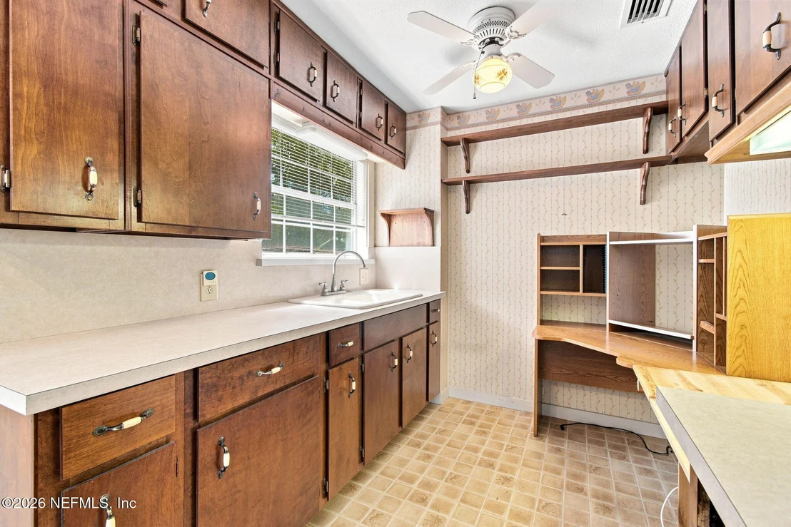Photo of 1478 GATELY Road
