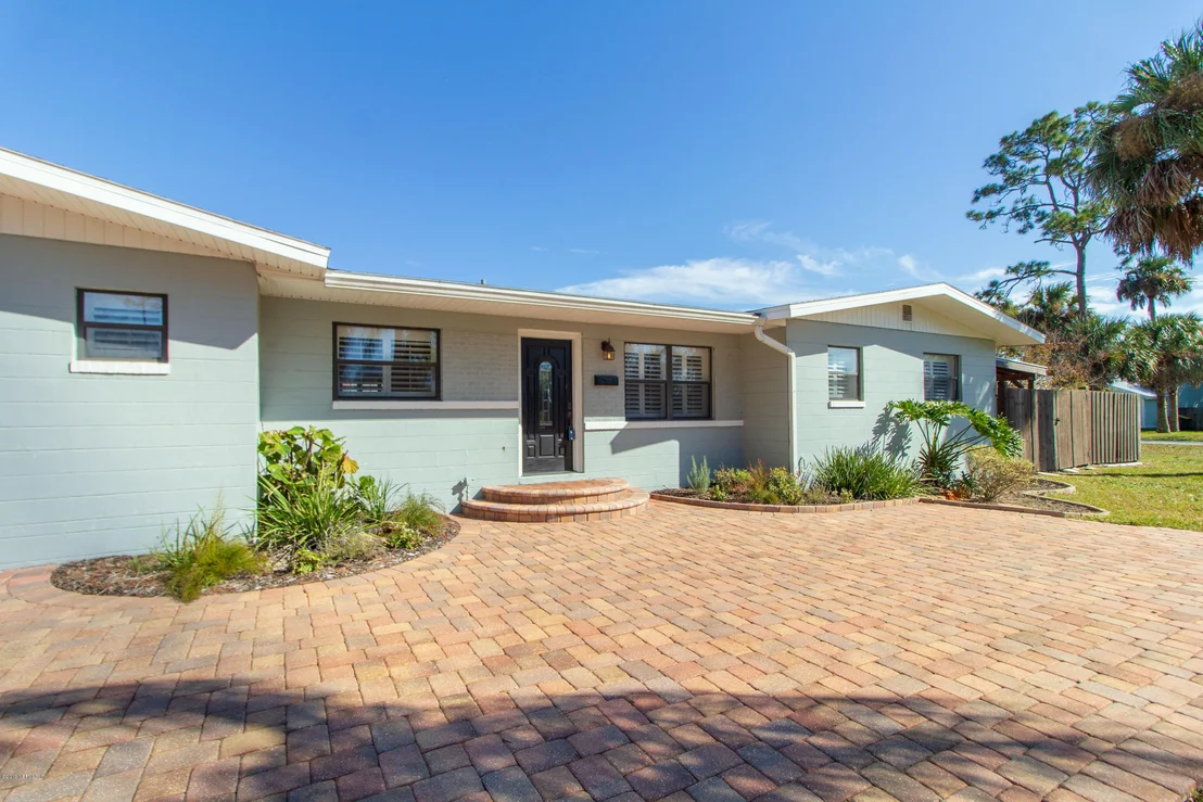 Photo of 705 PALM TREE Road