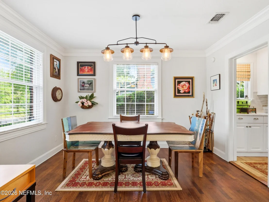 Photo of 2223 BAYVIEW Road