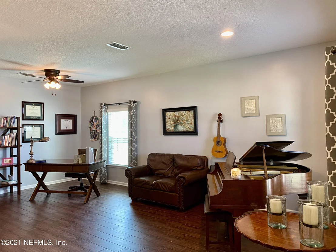 Photo of 325 HUFFNER HILL Circle