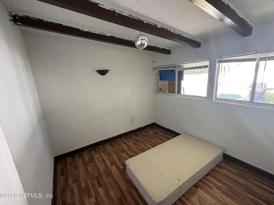 Photo of 6304 SPRINKLE Drive N