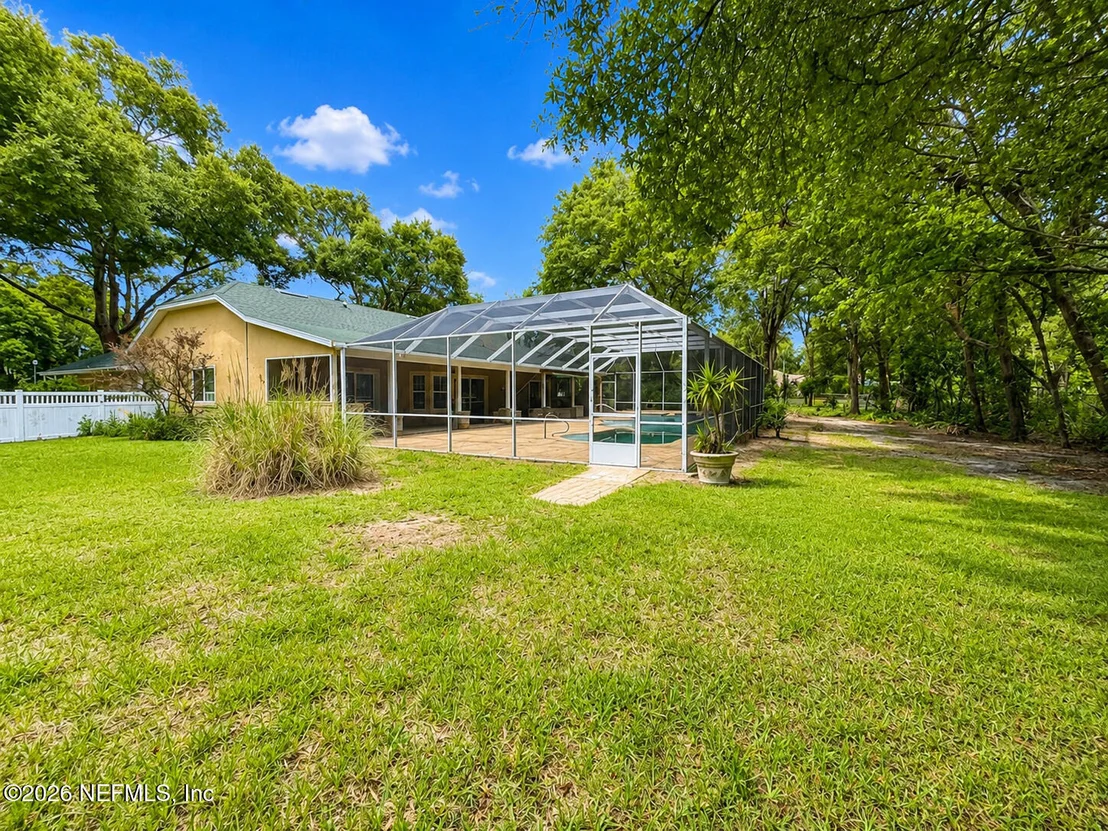 Photo of 3345 KINGS Road S