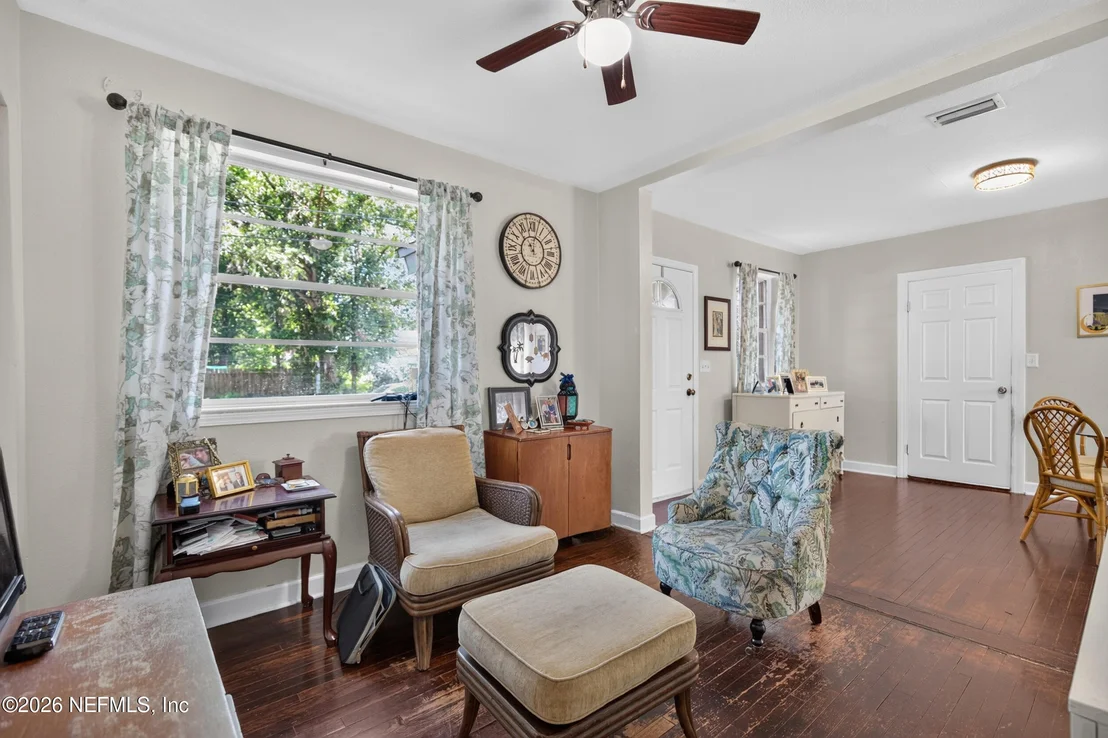 Photo of 3308 SHERIDAN Road