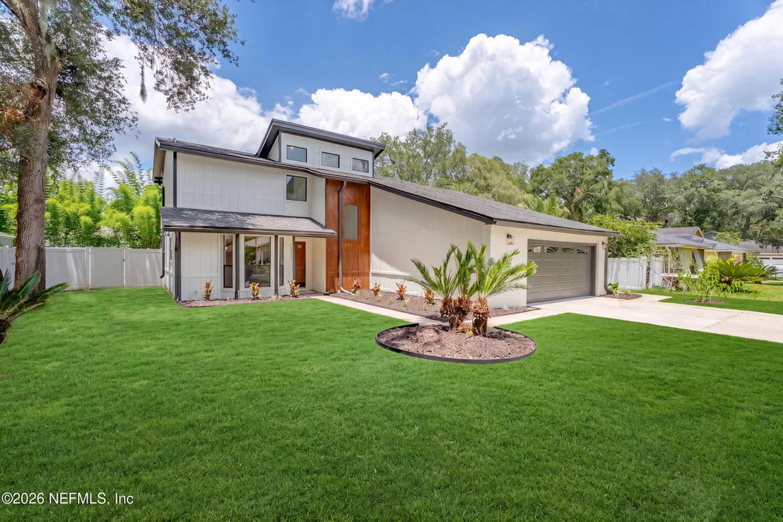Photo of 13693 PICARSA Drive