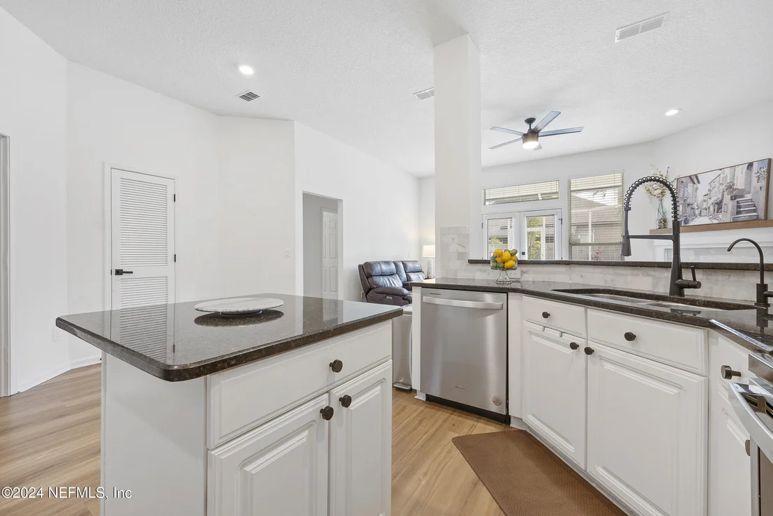 Photo of 5536 DOVER CREST Lane