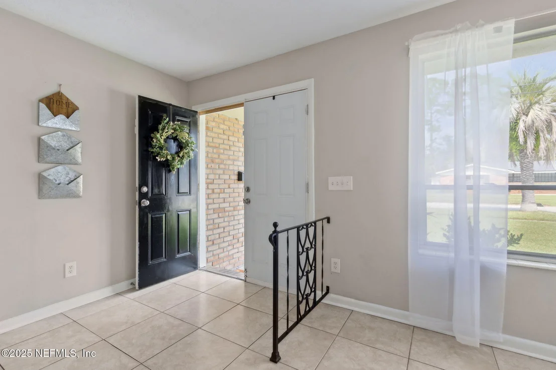 Photo of 2806 ANNETTE Circle
