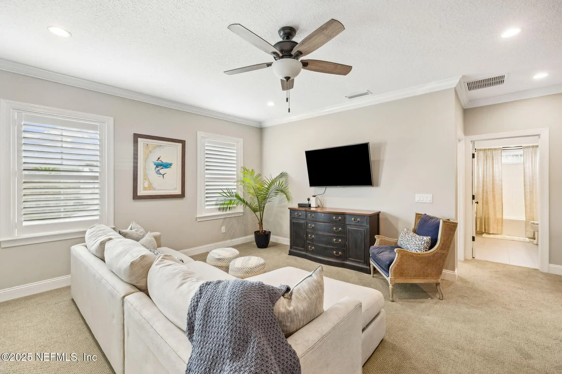 Photo of 62 PARKBLUFF Circle