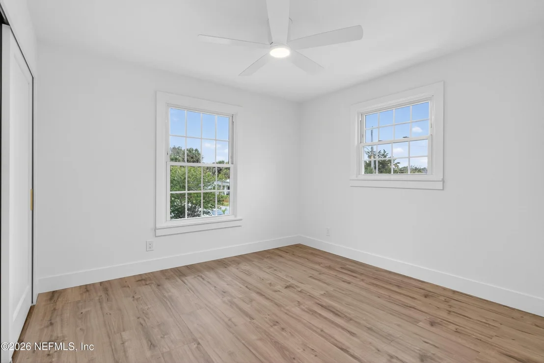 Photo of Unit 7B at 83 COMARES Avenue