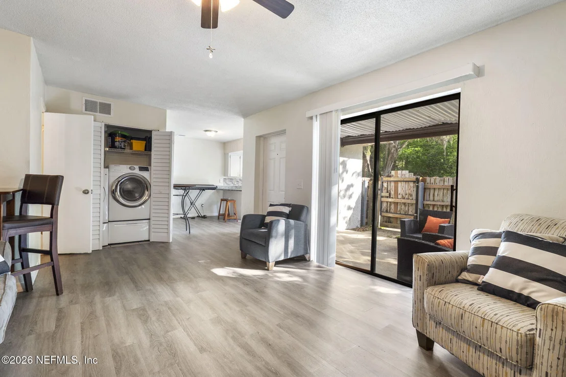 Photo of 69 SPRINGWOOD Square