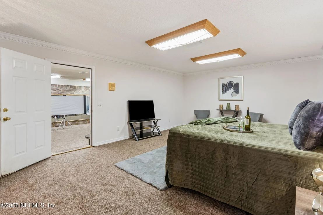 Photo of 794 CAMERON Drive
