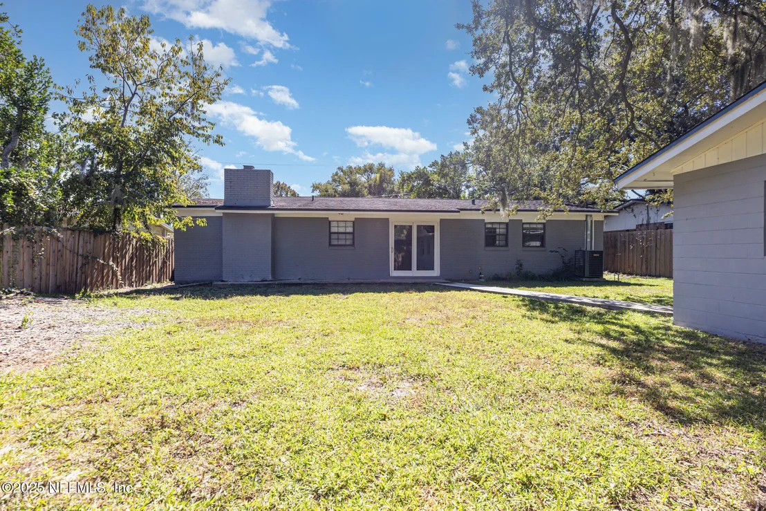 Photo of 7433 LEROY Drive