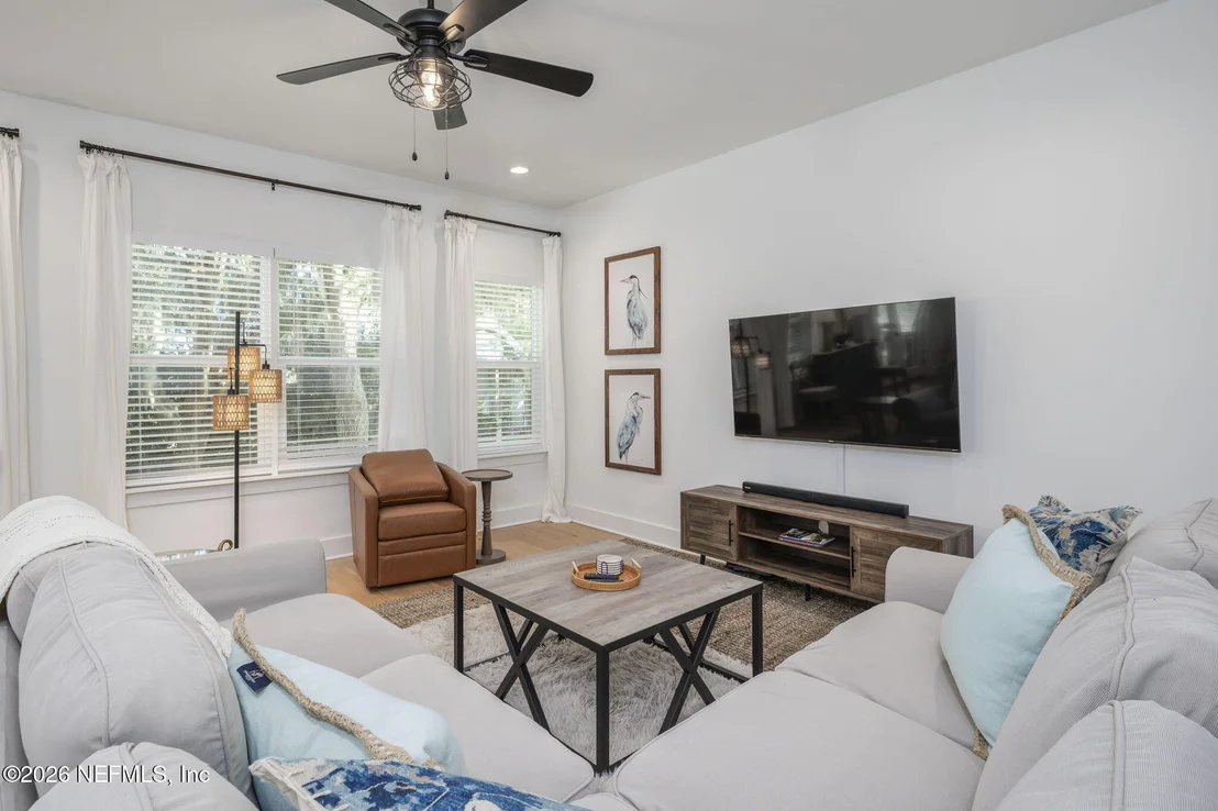 Photo of 38 MAGNOLIA Avenue