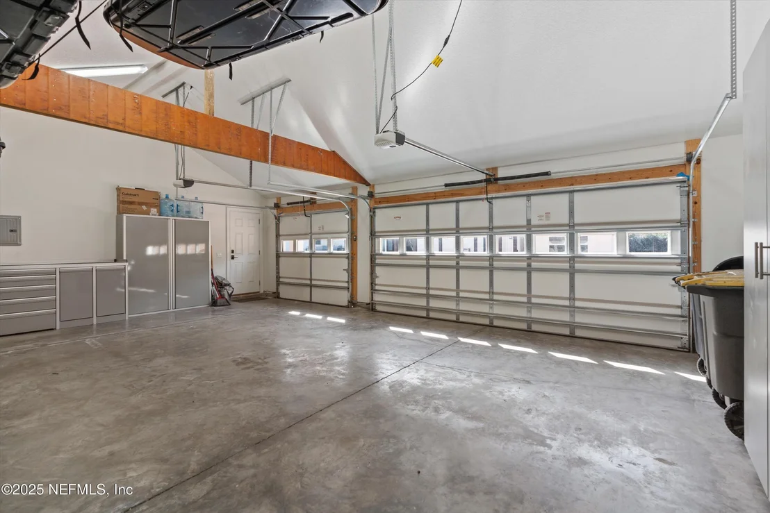 Photo of 2525 LAUREL Road