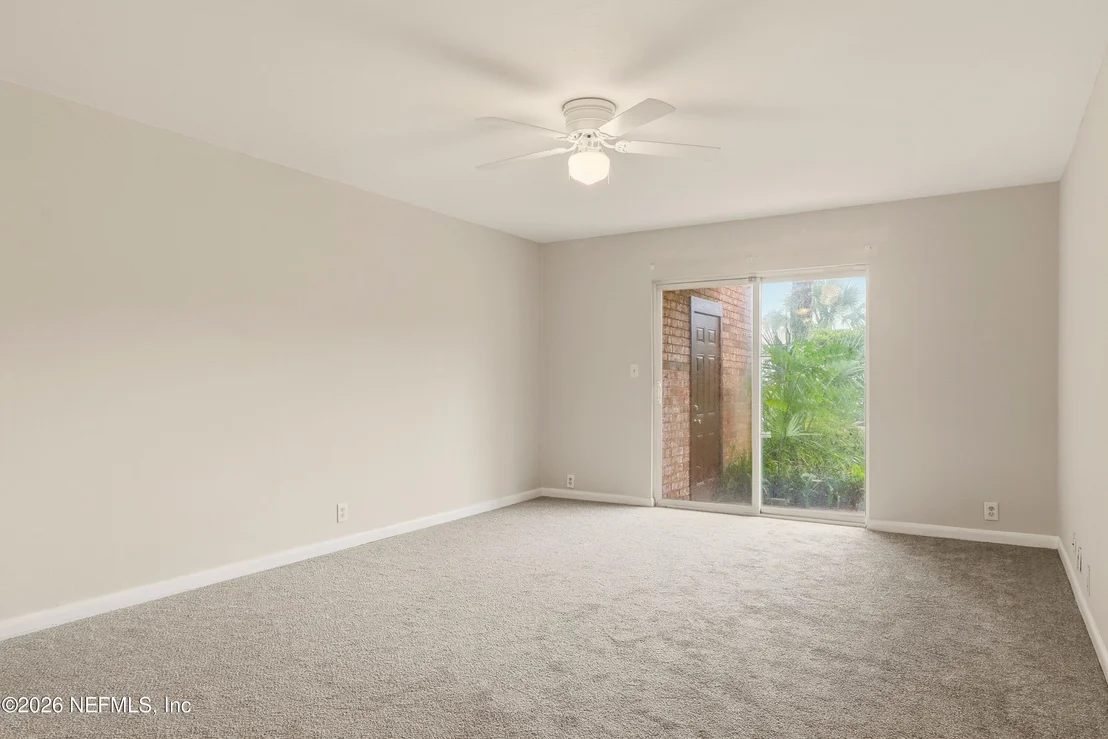 Photo of Unit 5A at 22 COMARES Avenue