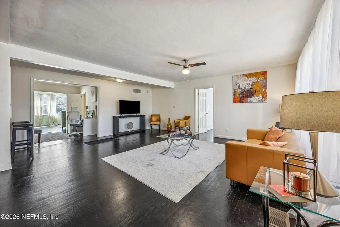 Photo of 426 AIKEN Road