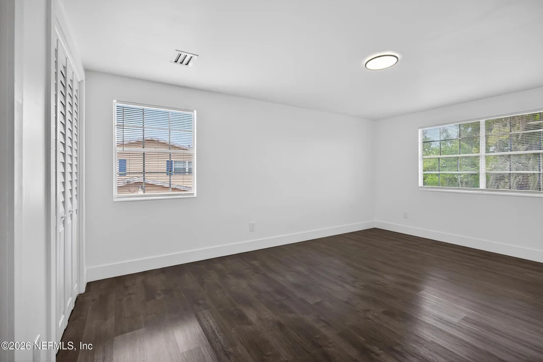 Photo of 1407 GRANDVIEW Drive