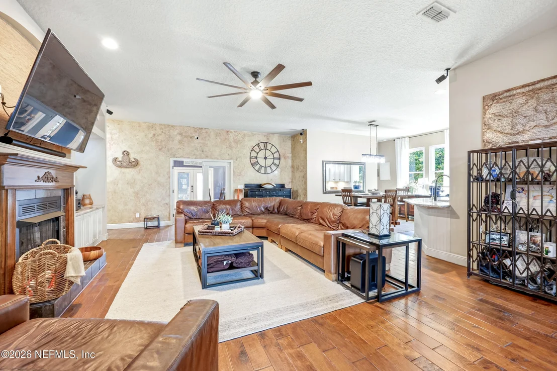 Photo of 185 BARTRAM PARKE Drive