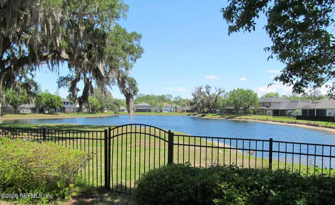 Photo of 120 CROWN WHEEL Circle