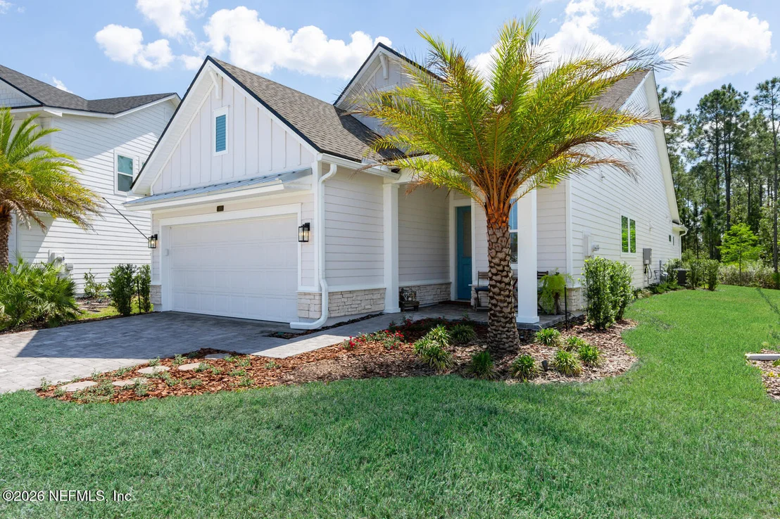 Photo of 305 BLUE HAMPTON Drive