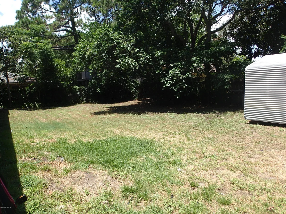 Photo of 1601 BENTIN Drive N