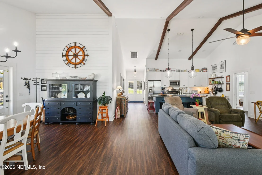 Photo of Unit 17 at 5577 HECKSCHER Drive