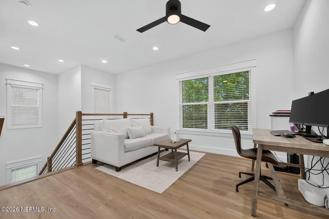 Photo of 904 BARBARA Lane