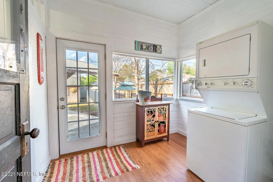 Photo of 4443 BEVERLY Avenue