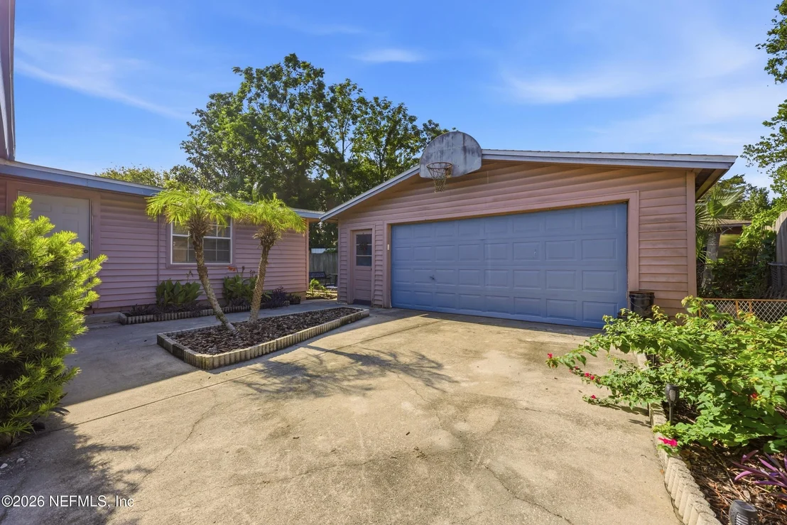 Photo of 5528 EDMAR Road