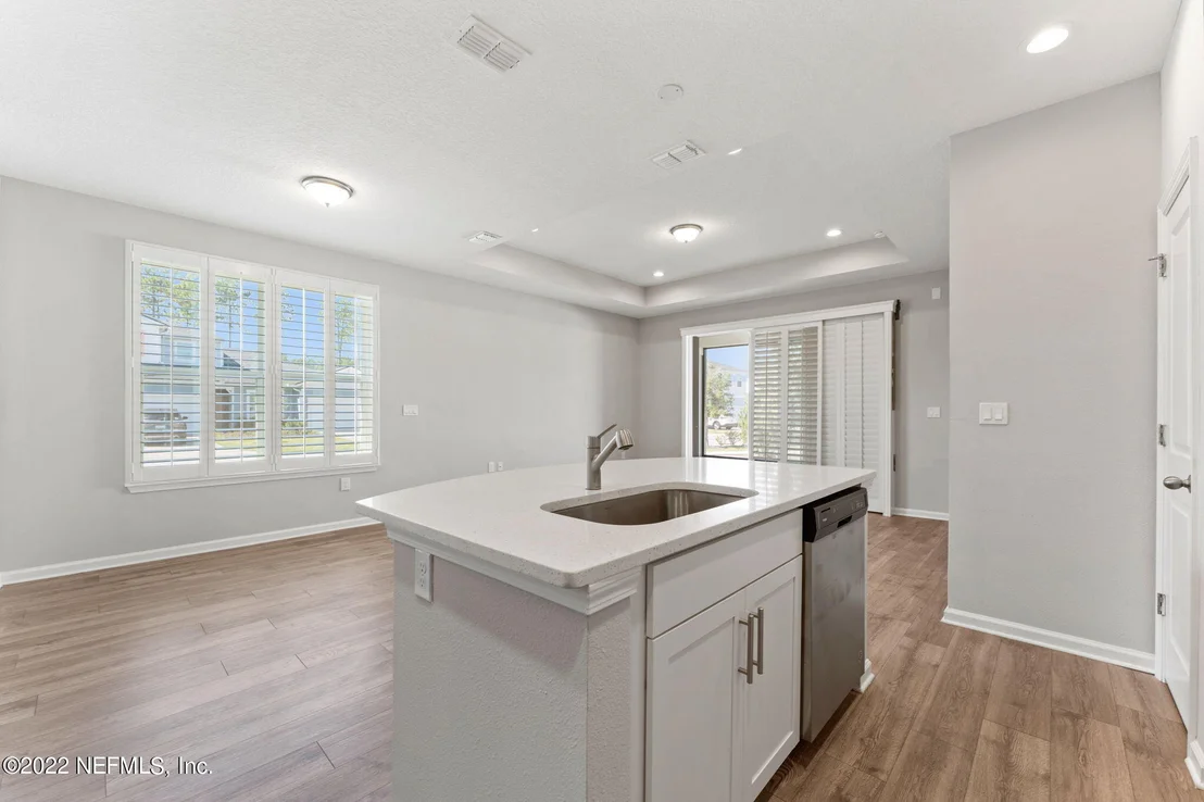 Photo of 564 PINE BLUFF Drive